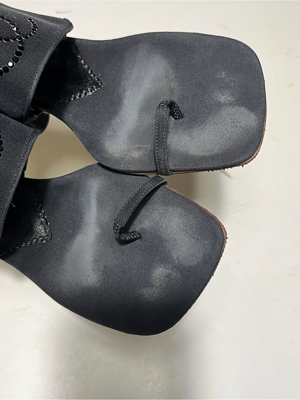 CHANEL Black Square Toe Toe-Loop Mules with Beaded CC - Picture 2 of 6